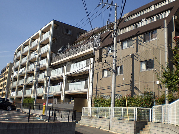 ミオカステーロあざみ野2の外観