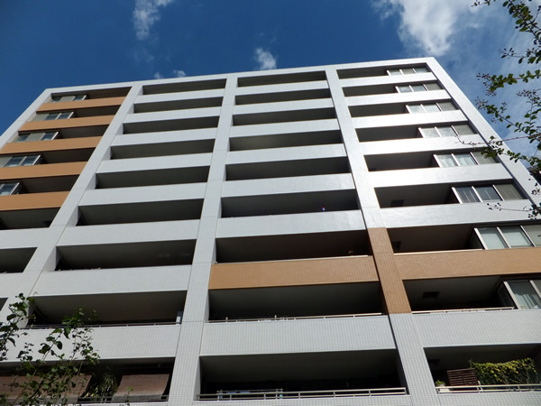 ライオンズプラザ港北ニュータウンの外観