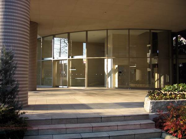 セパルレ中央林間４番館の外観