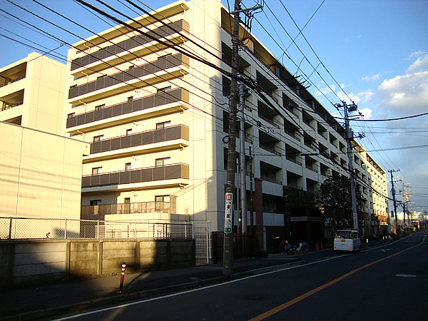 ベリスタ溝の口ウエストコートの外観