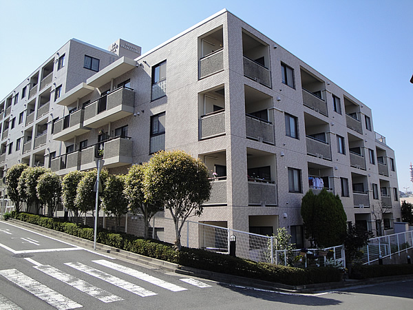 日神パレステージ保土ヶ谷の外観