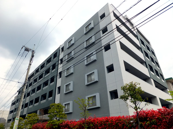 ライオンズステーションプラザ十日市場の外観