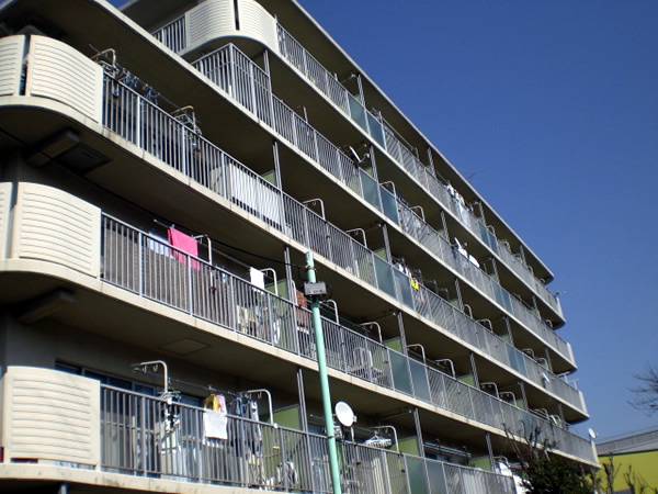 マンハイム中山の外観