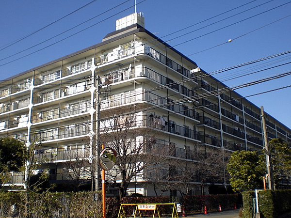 ハイラーク横浜白山の外観