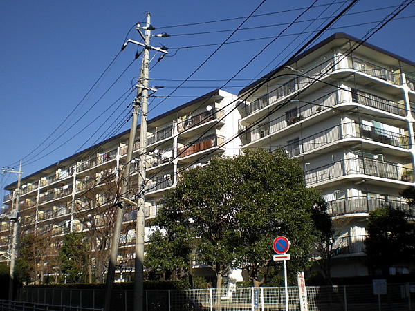 ハイラーク横浜白山の外観