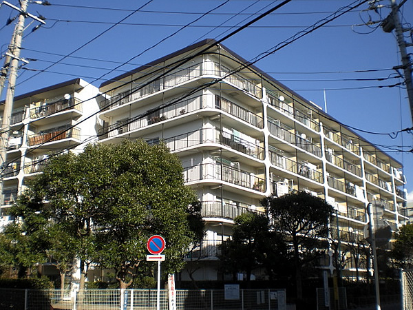 ハイラーク横浜白山の外観