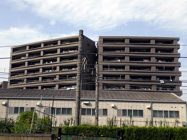ナイスアークステイツ横濱中山の外観
