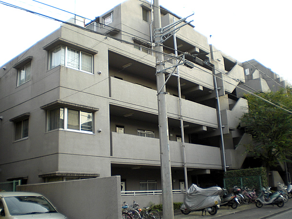 サングレイス鴨居の外観