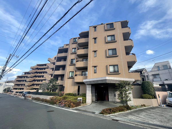 コスモサンディックレジデンス大倉山の外観