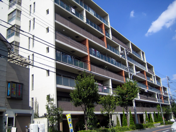 エルフィーノ鶴川パークヒルズの外観