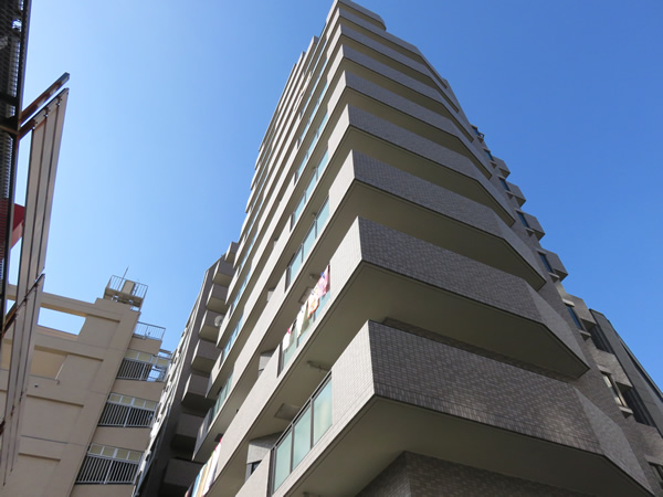 コートプラザ小田急相模原の外観