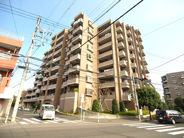 ジェイシティ中央林間の外観