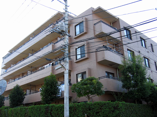 コートハウス生田の外観