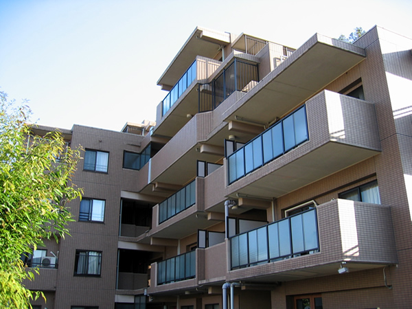 コートハウス生田の外観