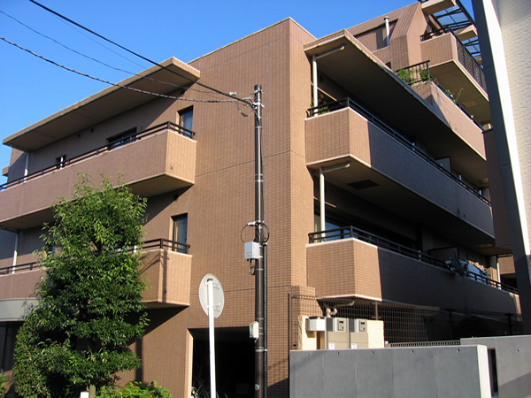 コートハウス生田の外観