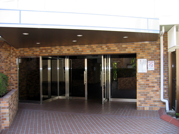 ソフトタウン生田の外観