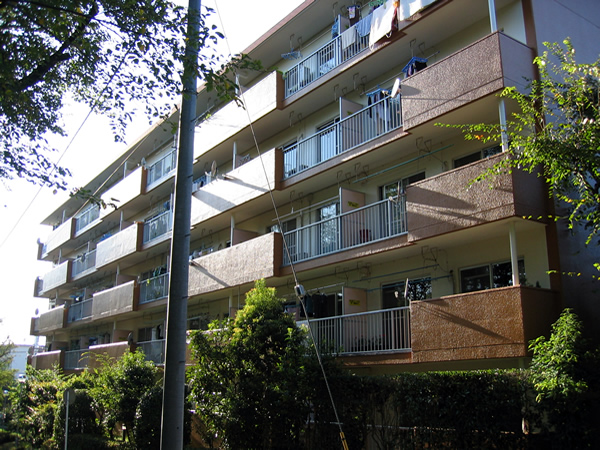 生田マンションの外観