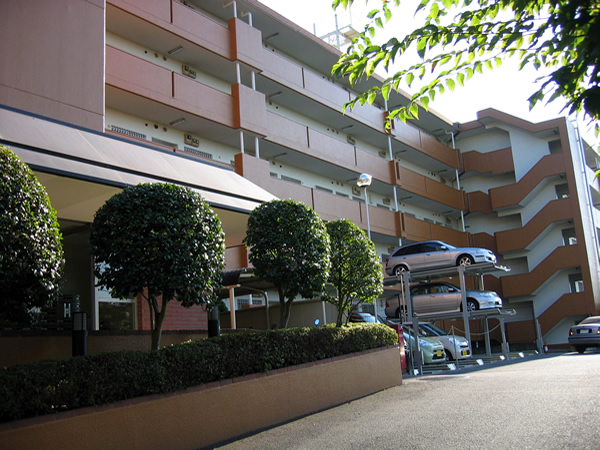 生田マンションの外観