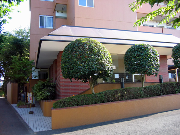 生田マンションの外観