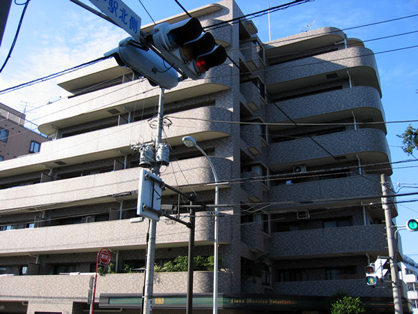 ライオンズマンション登戸駅前の外観