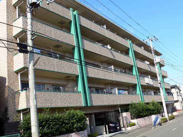 ジェイパーク多摩川アクエアの外観