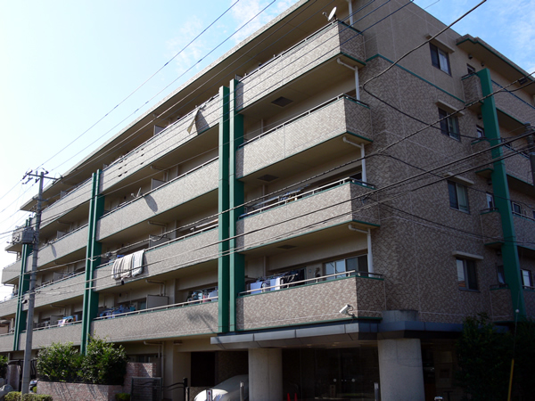 ジェイパーク多摩川アクエアの外観