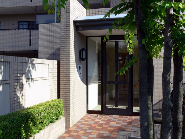 多摩川久地パークホームズ2番館の外観