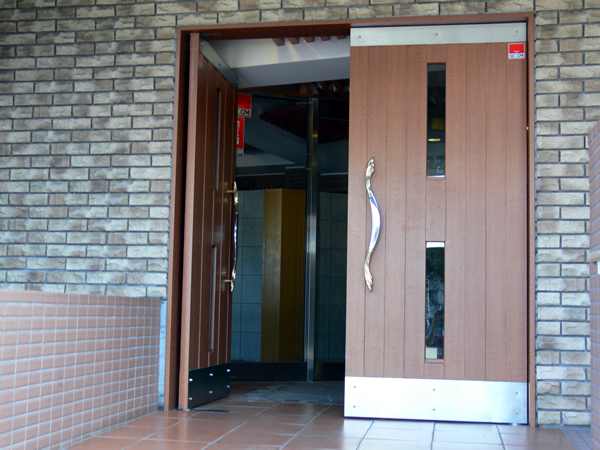 ドメス久地の外観