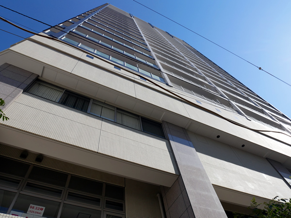 セレストタワー湘南平塚の外観