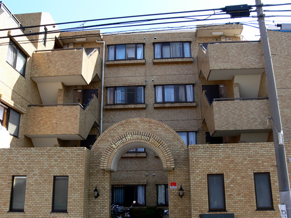 ライオンズマンション久地の外観