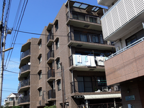 向ヶ丘遊園東パークホームズの外観