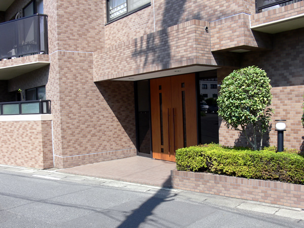 向ヶ丘遊園東パークホームズの外観