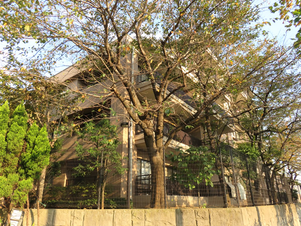 コスモ宮前平ヒルズの外観