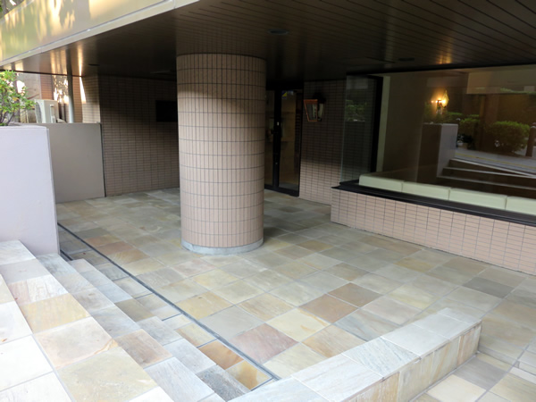 コスモ宮前平ヒルズの外観