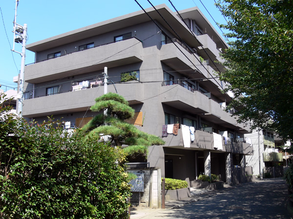 向ヶ丘遊園東ガーデンハウスの外観