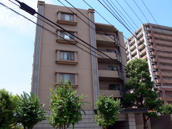 コスモステージ宿河原の外観