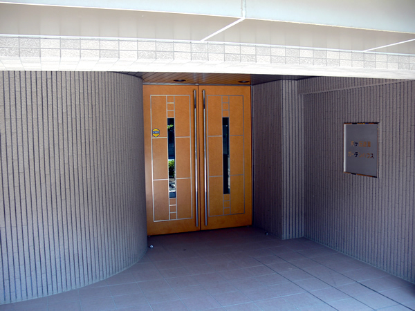 向ヶ丘遊園ガーデンハウスの外観