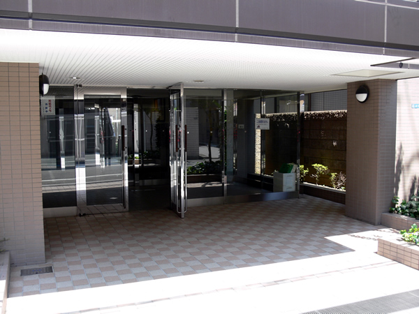 コスモ向ヶ丘遊園ラフィネの外観