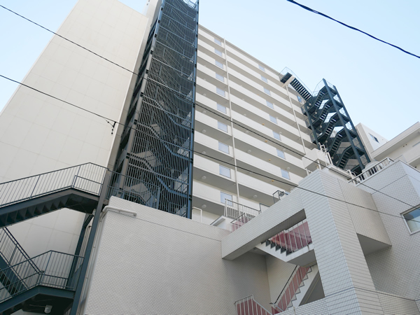 サニープラザ平塚の外観