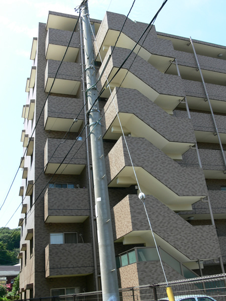 向ヶ丘遊園パークホームズ2番館の外観