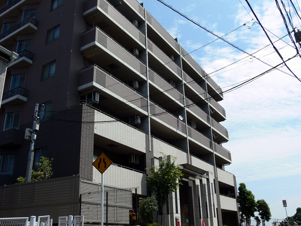 リステージたまプラーザガーデンプレイスの外観