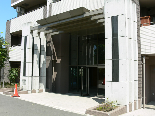 リステージたまプラーザガーデンプレイスの外観