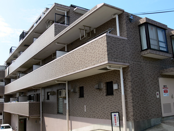 ライオンズヒルズ宮前潮見台の外観