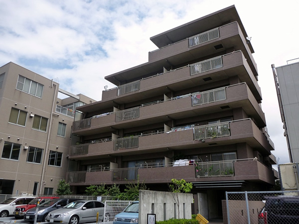 プレジール浦安の外観