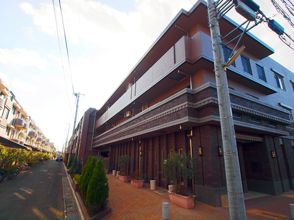 ナイスアーバンスクエア東林間の外観