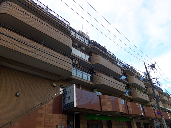 マック綱島コートの外観