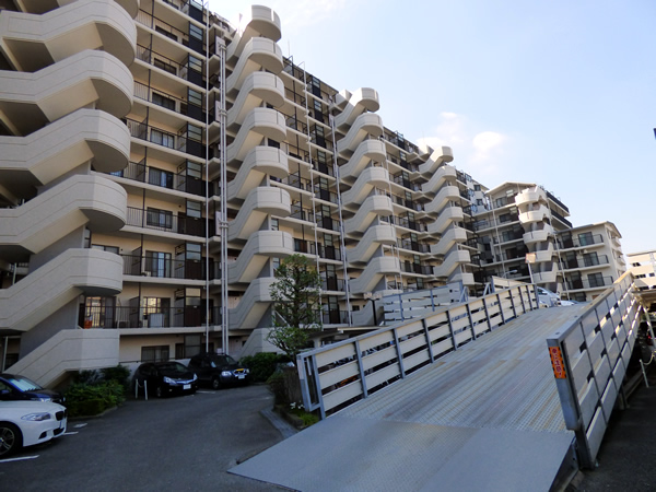 コスモ相模原スカイエッセの外観