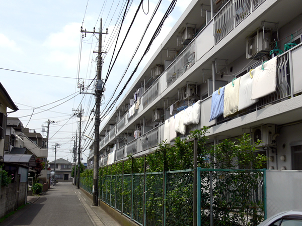 藤和東林間コープ2の外観