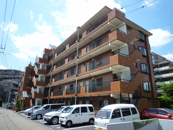 モナークマンション南林間の外観