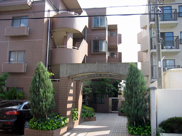 エクセラージュあざみ野の外観